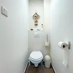 Апартаменты L'odyssee Provencale, Un Duplex De Charme De 2 Au Pied Du Village Medieval De Bormes-les-mimosas, Offrant Des Prestations De Gamme Et Superbe Vue Sur Le Massif Des Maures