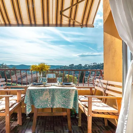 L'odyssee Provencale, Un Duplex De Charme De 2 Au Pied Du Village Medieval De Bormes-les-mimosas, Offrant Des Prestations De Gamme Et Superbe Vue Sur Le Massif Des Maures Apartament Bormes-les-Mimosas
